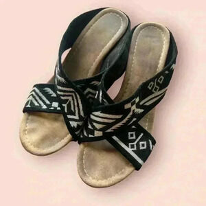 Minnetonka Wedges